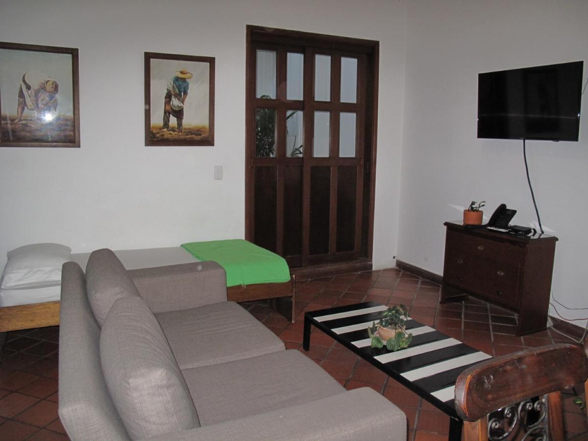 Hotel Colina De San Antonio Cali Esterno foto